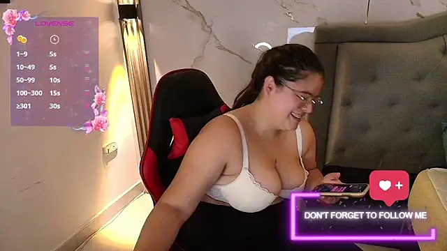 Nina Rouge7 online show from 11/06/25, 07:07