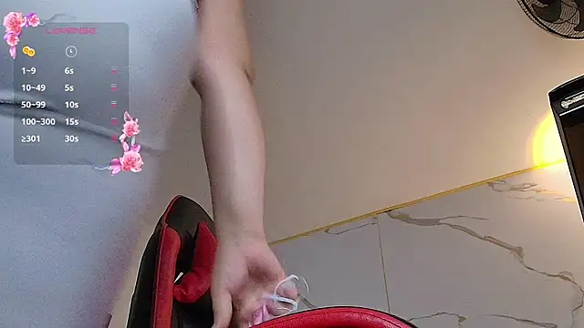 Nina Rouge7 online show from 12/14/25, 01:17