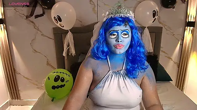 Nina Rouge7 online show from 10/31/25, 08:27