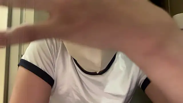 tora3220 online show from 10/21/25, 01:21