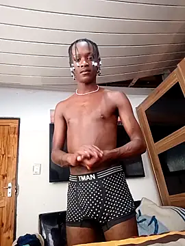 Snapshot of EscortedBankrupt chatting on 12/16/25, 01:26 EscortedBankrupt online show from 12/16/25, 01:26