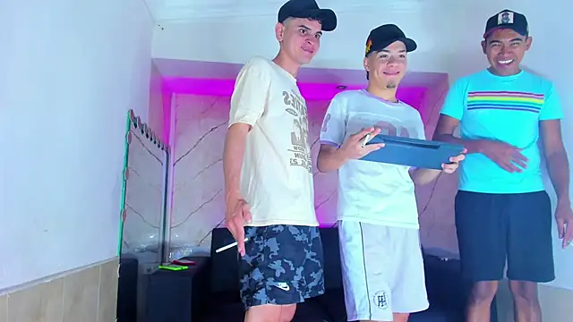 liam coleman25 online show from 11/17/25, 04:49