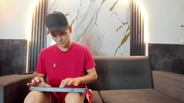 liam coleman25 online show from 02/13/26, 04:56