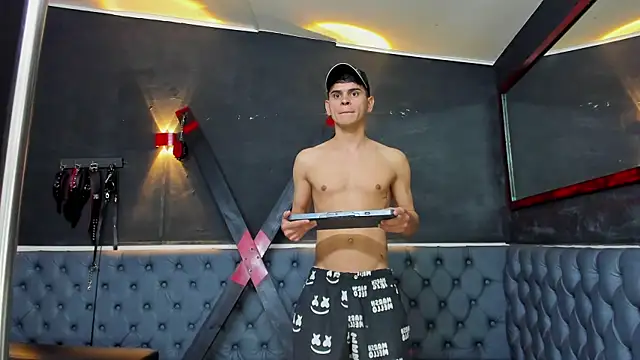 liam coleman25 online show from 11/22/25, 04:55