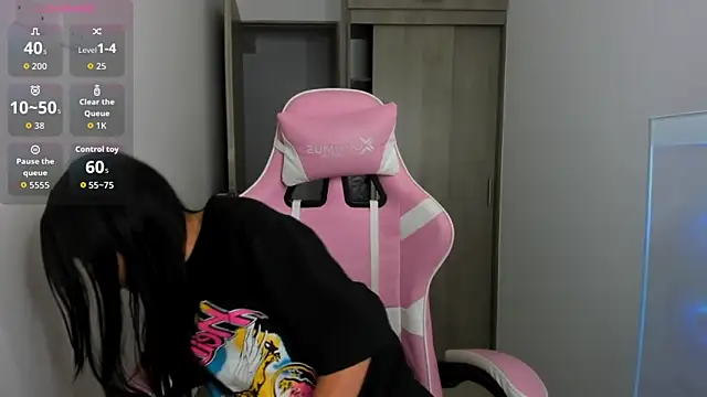 ISABELFORYOU1 online show from 12/18/25, 12:27