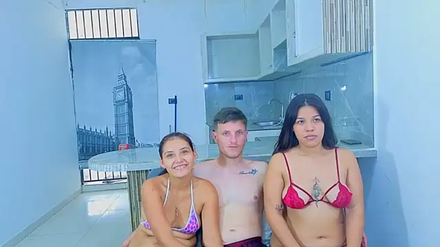 Snapshot of Party_Swinger_ADS chatting on 09/29/25, 08:14 Party Swinger ADS online show from 09/29/25, 08:14