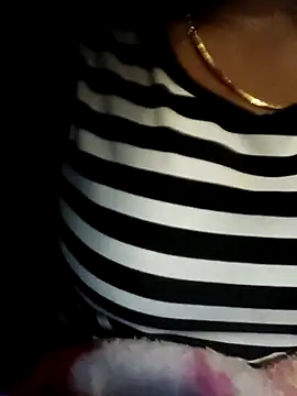 Oviya145 online show from 09/24/25, 01:57
