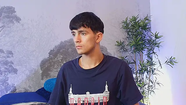 Snapshot of Axel_Draven chatting on 12/17/25, 11:37 Axel Draven online show from 12/17/25, 11:37