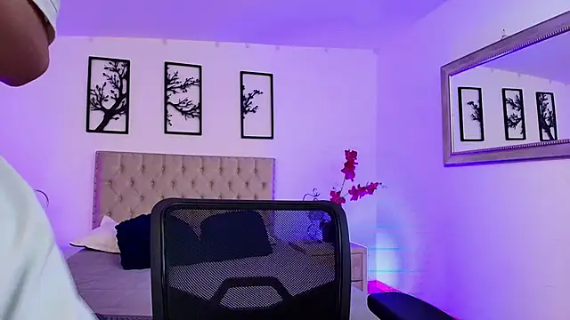 Snapshot of Axel_Draven chatting on 10/10/25, 11:11 Axel Draven online show from 10/10/25, 11:11