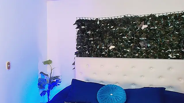 Snapshot of Axel_Draven chatting on 10/21/25, 10:47 Axel Draven online show from 10/21/25, 10:47