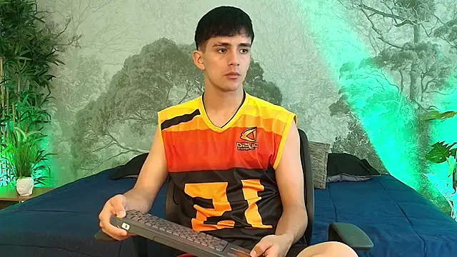 Snapshot of Axel_Draven chatting on 06/19/26, 12:33 Axel Draven online show from 06/19/26, 12:33