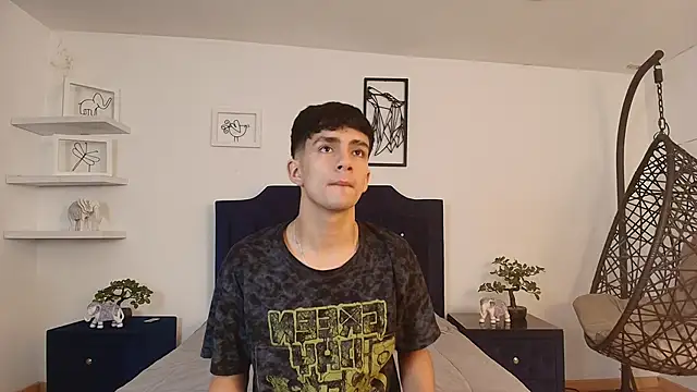 Snapshot of Axel_Draven chatting on 10/22/25, 11:20 Axel Draven online show from 10/22/25, 11:20