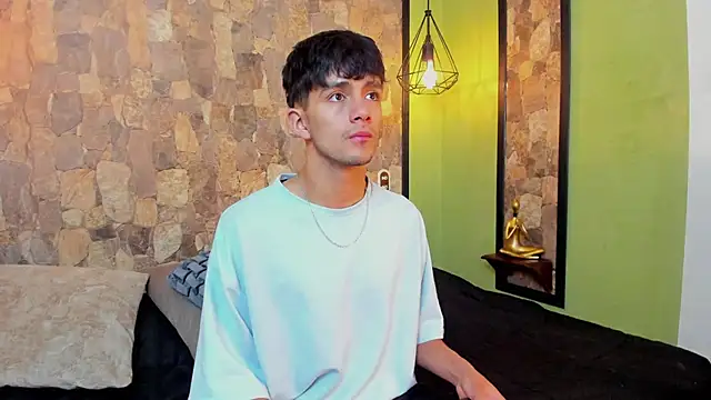 Snapshot of Axel_Draven chatting on 11/08/25, 11:25 Axel Draven online show from 11/08/25, 11:25