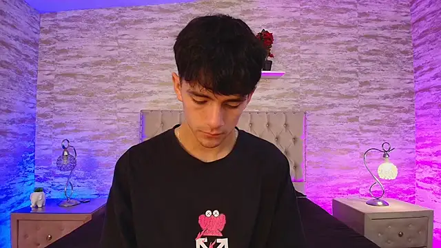 Snapshot of Axel_Draven chatting on 11/04/25, 11:14 Axel Draven online show from 11/04/25, 11:14