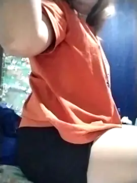 Snapshot of Ella_marie14 chatting on 03/03/26, 11:12 Ella marie14 online show from 03/03/26, 11:12