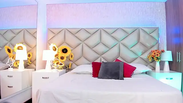 Charlotte hall  online show from 11/07/25, 05:45