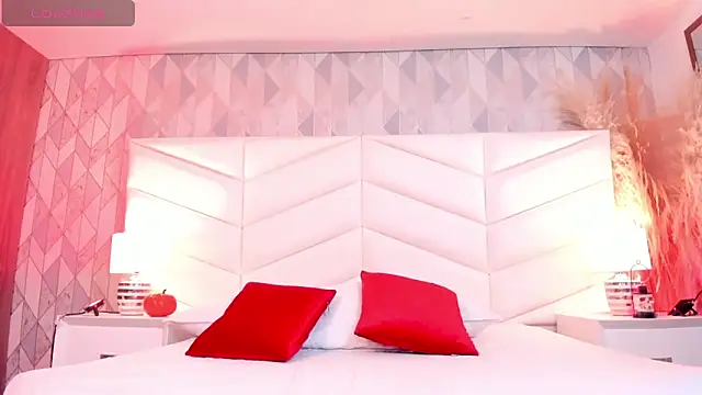 Charlotte hall  online show from 11/03/25, 03:12