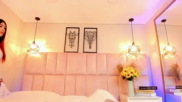 Charlotte hall  online show from 11/15/25, 04:38