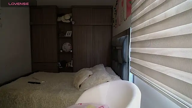 Kittyross online show from 01/14/26, 06:44