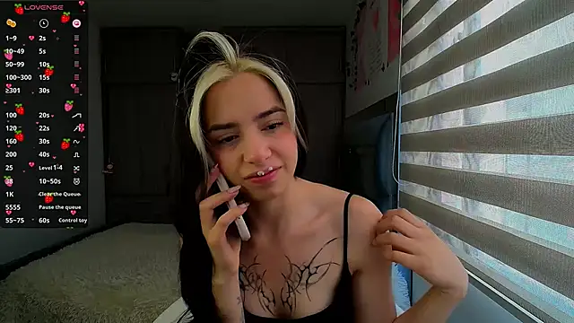 Kittyross online show from 11/20/25, 02:40