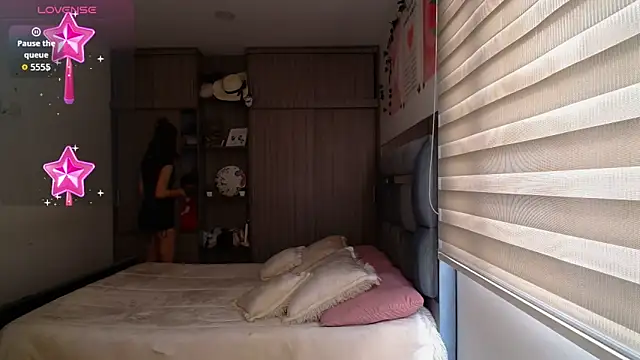 Kittyross online show from 02/05/26, 03:19