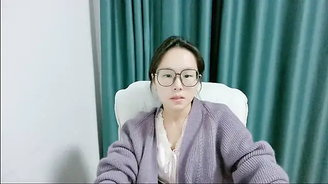 guai00 online show from 10/17/25, 02:41