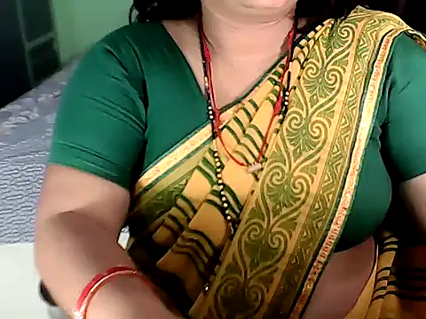 BABITA KUMARII online show from 11/05/25, 04:43