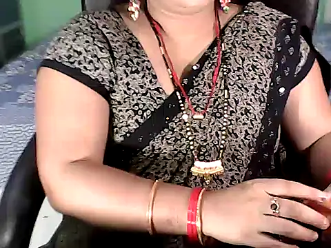 BABITA KUMARII online show from 10/18/25, 05:15