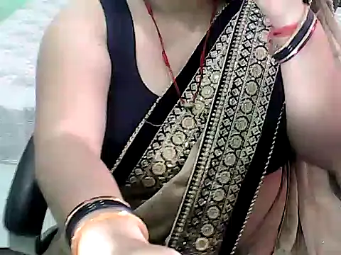 Snapshot of BABITA_KUMARII chatting on 05/08/26, 05:17 BABITA KUMARII online show from 05/08/26, 05:17