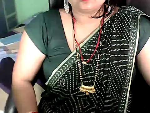 BABITA KUMARII online show from 10/28/25, 05:23