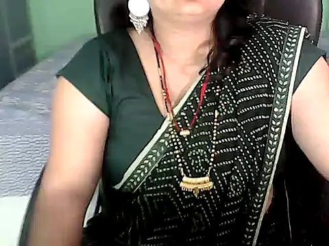 BABITA KUMARII online show from 11/06/25, 05:06