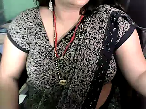 BABITA KUMARII online show from 11/01/25, 04:56