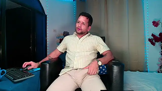 LucasGaeel online show from 02/23/26, 01:29