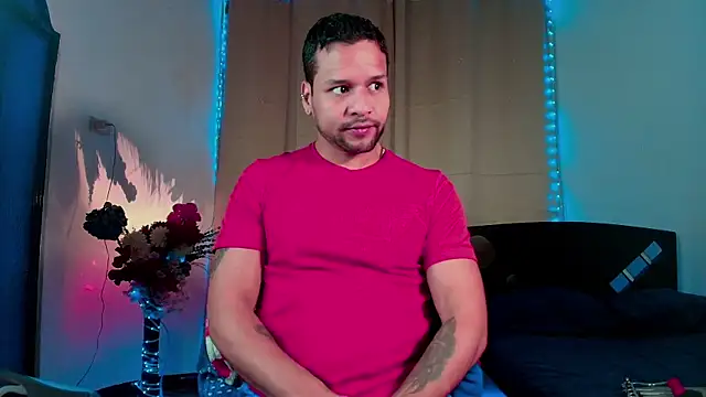 Snapshot of LucasGaeel chatting on 10/16/25, 02:09 LucasGaeel online show from 10/16/25, 02:09