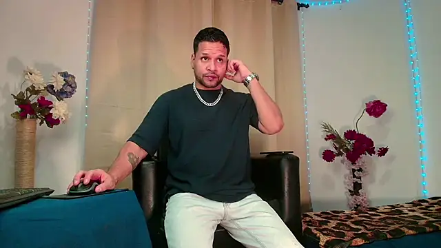 LucasGaeel online show from 03/06/26, 11:22