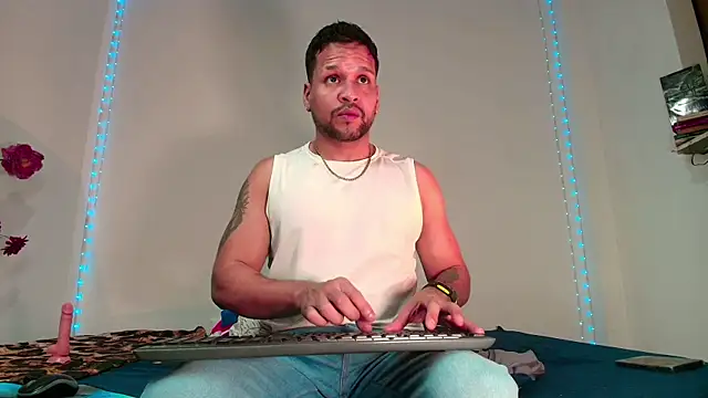 LucasGaeel online show from 03/04/26, 01:24