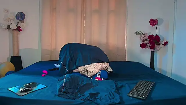 LucasGaeel online show from 04/10/26, 02:46