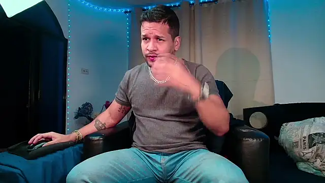 LucasGaeel online show from 02/15/26, 12:26