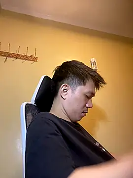 asian guy 69 online show from 12/19/25, 12:51