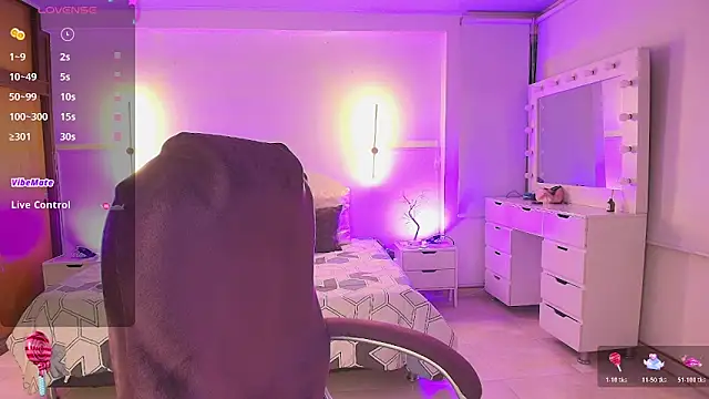 kloe28 online show from 04/19/26, 03:51