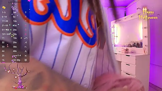 kloe28 online show from 10/14/25, 03:40