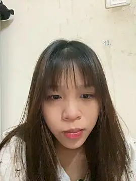 Hanaa07  online show from 11/17/25, 12:36