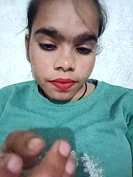 Snapshot of Ok_pooja chatting on 10/08/25, 05:13 Ok pooja online show from 10/08/25, 05:13
