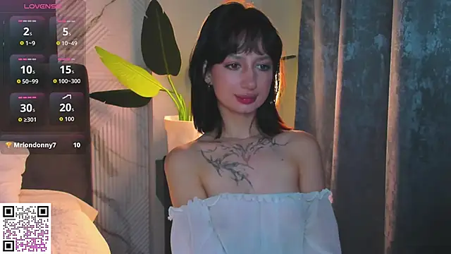 Snapshot of Michelle_Murray chatting on 11/19/25, 01:16 Michelle Murray online show from 11/19/25, 01:16