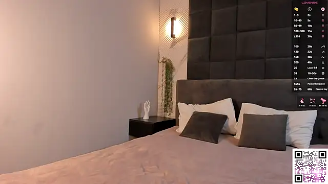 Snapshot of Michelle_Murray chatting on 12/17/25, 10:59 Michelle Murray online show from 12/17/25, 10:59