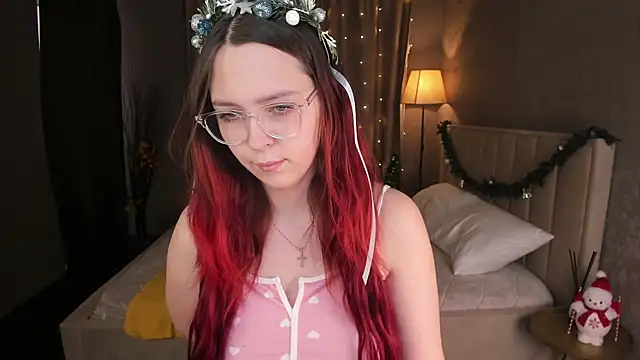 Monica  Queen online show from 12/21/25, 05:31