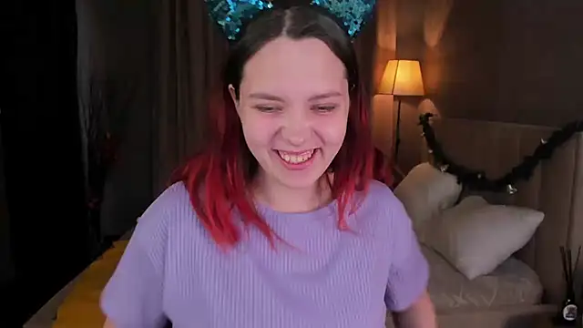 Monica  Queen online show from 11/30/25, 05:30