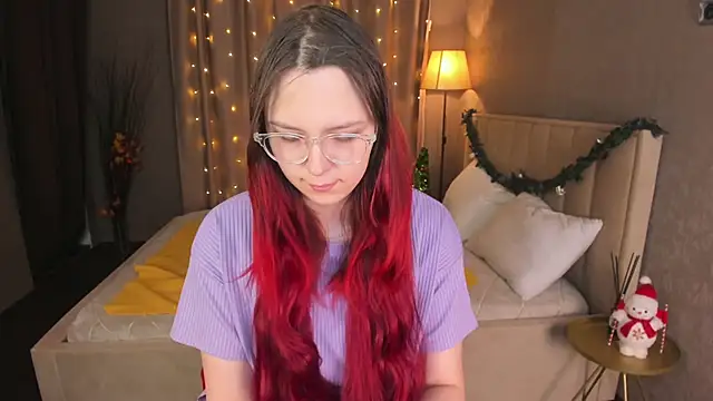 Monica  Queen online show from 12/16/25, 12:04