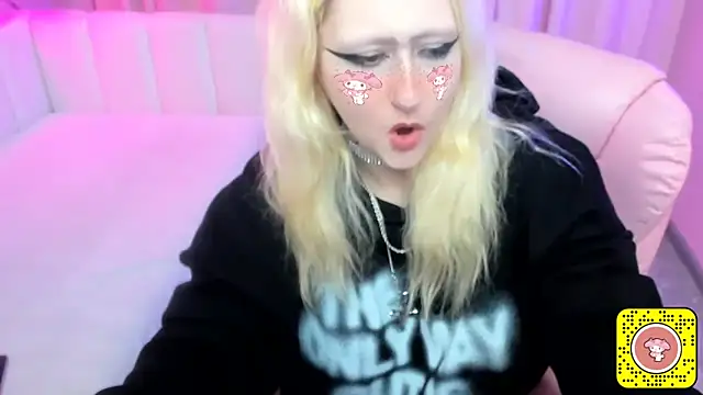 JuliaSharkk online show from 11/09/25, 08:13