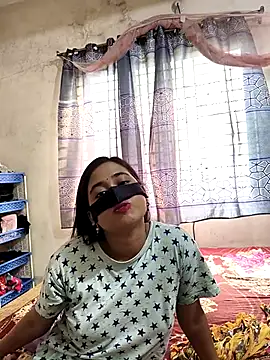 Love Queen11 online show from 10/26/25, 08:48